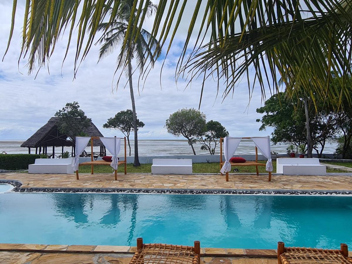 Hotel Ivory Ocean View Marumbi Exterior foto